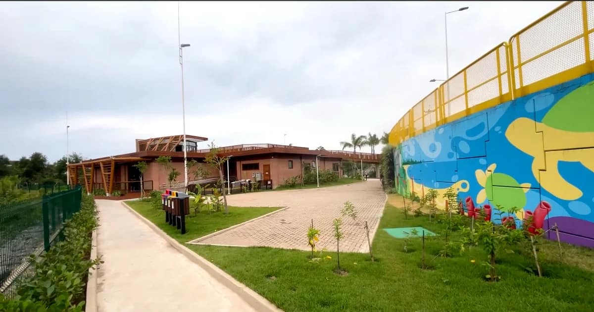Parque Costeiro Vale - Vitória ES Entrada do Parque Costeiro Vale em Vitória ES com mural colorido